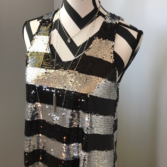 Black & Silver Sequin Dress - Picture 6 of 8